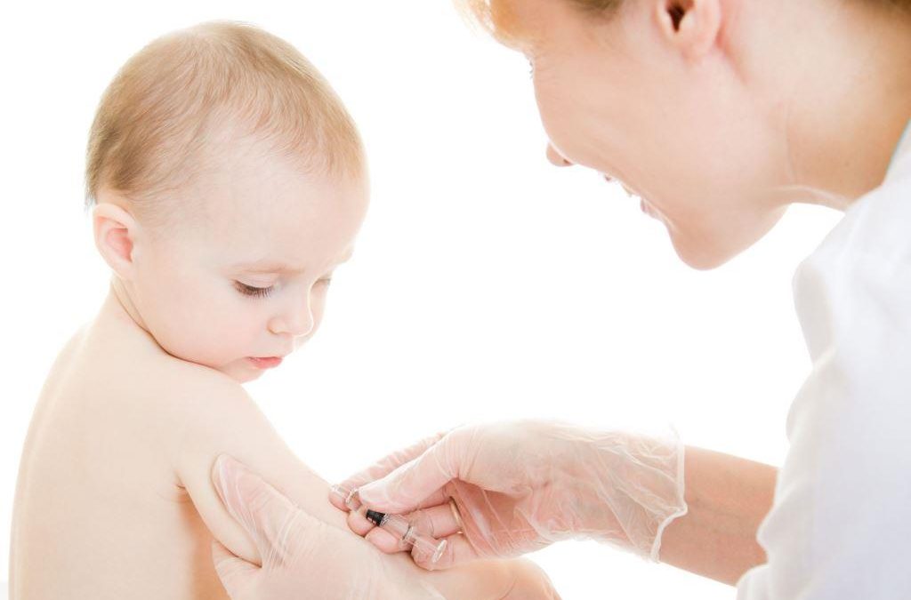 Sanidad informa del restablecimiento del suministro en farmacias de la vacuna contra la meningitis B