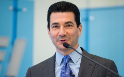 Trump escoge a un médico cercano a la industria farmacéutica para dirigir la agencia de medicamentos